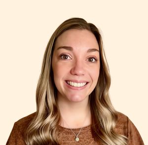 Kylie VanDyke, Therapist