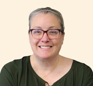 Tara Karczewski-Mitchell, Therapist