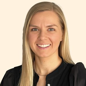 Ireland Gibbs, Therapist