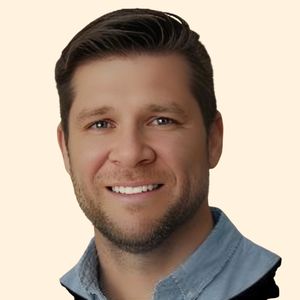 Patrick Elzey, Therapist