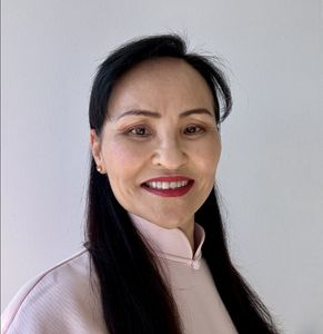 Bridget Jonas, Therapist