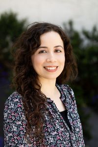 Alaa Deeb, Therapist