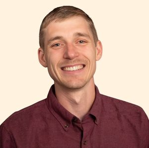 Justin Weis, Therapist