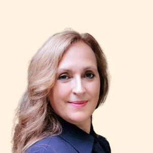 Maria Nolden, Therapist