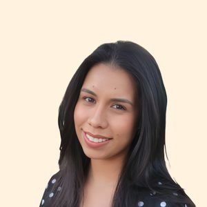 Alyssa Basulto, Therapist