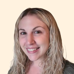Stephanie Nonnenmacher, Therapist