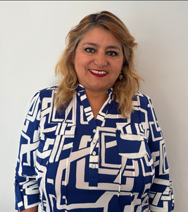 Rina Mattys, Therapist