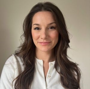 Sarah VanSullen, Therapist