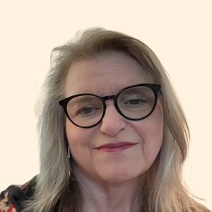 Eileen Lang, Therapist