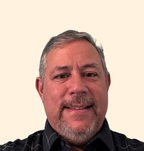 Eduardo Perez, Therapist