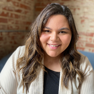 Mikayla Bowden, Therapist