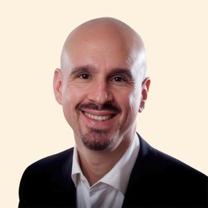 Devin Vail, Therapist
