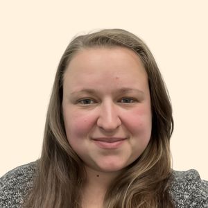Holly Bahnick, Therapist