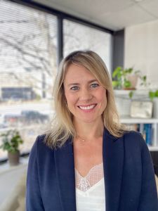 Shannon Wietrzny, Therapist