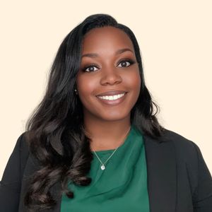 Ebonie Harris, Therapist