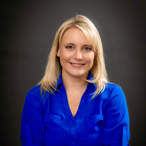 Jenelle Anderson, Therapist