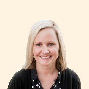 Leatha Nowlan, Therapist
