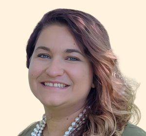Brittany Schwarten, Therapist