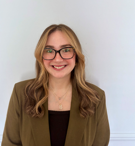 Brittany Tracz, Therapist