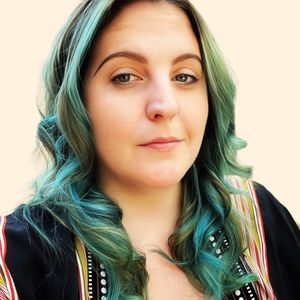 Lindsey Moscak, Therapist