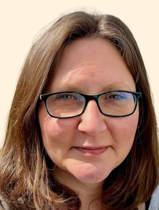 Julie Clark, Therapist