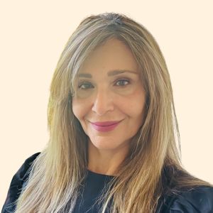 Kathy Eliassian, Therapist
