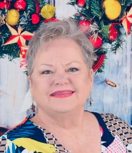 Cherrie Lindsey, Therapist