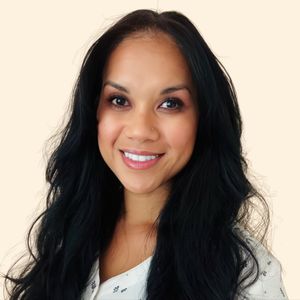 Raizah Soria Saville, Therapist