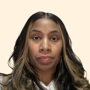 Kimberly Hayes, Therapist