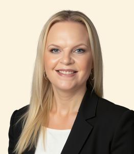 Alissa Rygel, Therapist