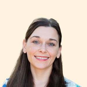 Nicki Asadi, Therapist