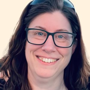 Meredith Dooley, Therapist