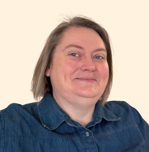 Jen Buttrick, Therapist