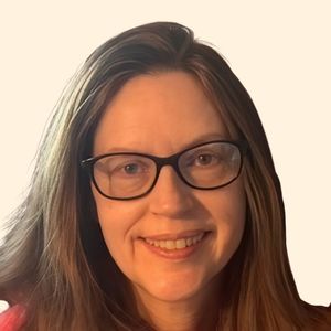 Teresa Lowe, Therapist