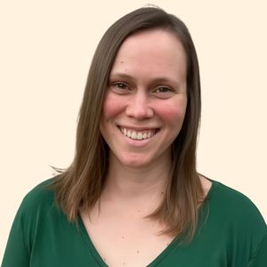 Carly Hedrick, Therapist