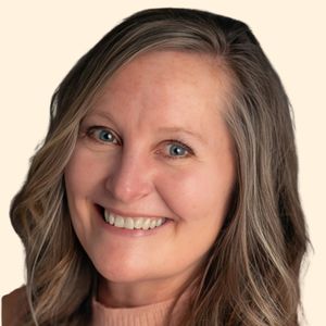 Monique Willett, Therapist