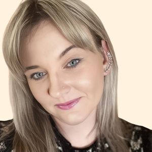 Baiba Davydenkovas, Therapist