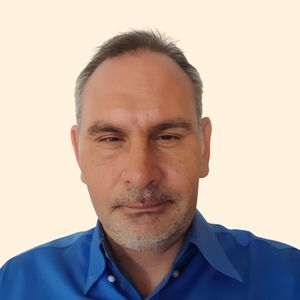 Daniel Damian, Psychologist