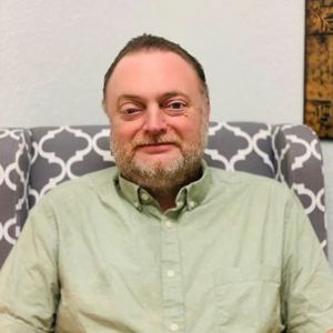 Charlie Fisette, Therapist