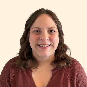 Jennifer Lee, Therapist