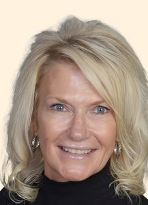 Julie Swim, Therapist