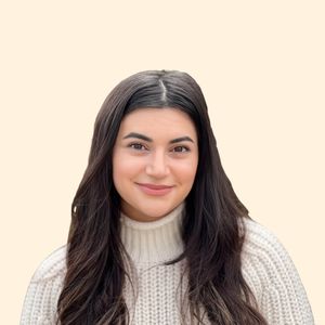 Dana Abusaleh, Therapist