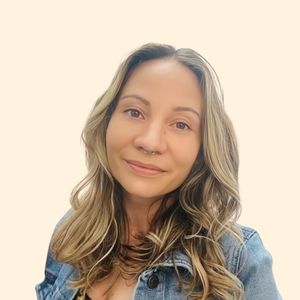 Rose Summers, Therapist