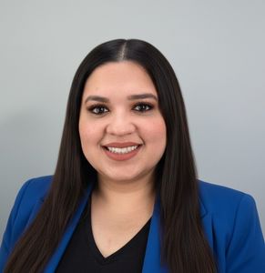 Sobina Salvez, Therapist