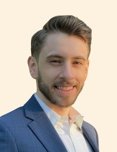 Daniel Brandys, Therapist