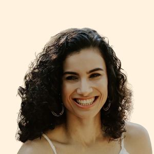 Jacqueline Freitas, Therapist