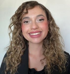 Kristen Flores, Therapist