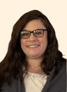 Amber Jakubek, Therapist