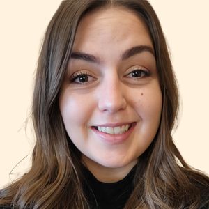 Briana Sowinski, Therapist