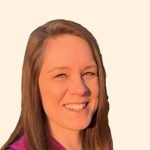 Kate McKee, Therapist